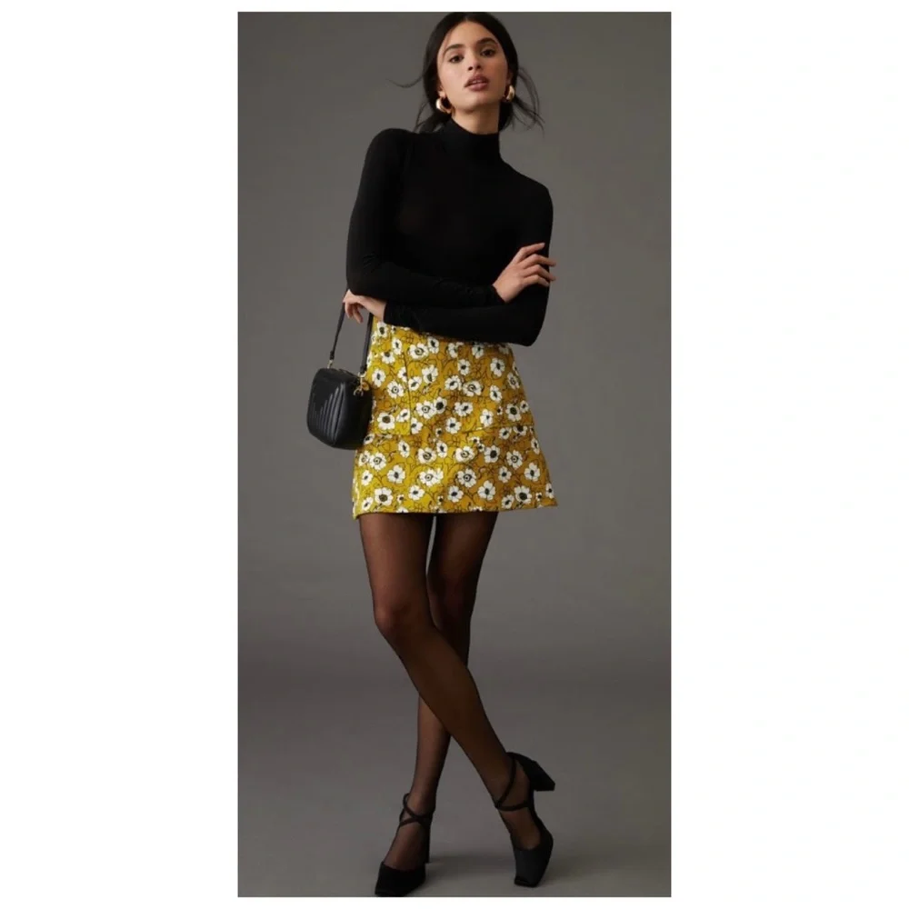 NWOT Anthropologie A-Line Mini Skirt in Yellow Motif  Size XSmall